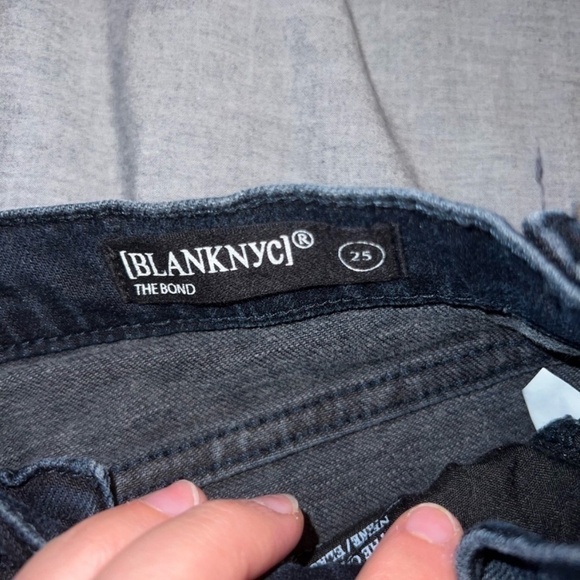 Black [BLANKNYC] the bond 25 jeans mid rise skinny with ripped flares on bottom - Picture 3 of 7